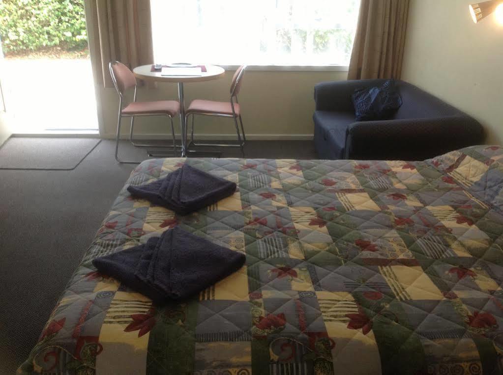 The Adelphi Motel Christchurch Exterior foto